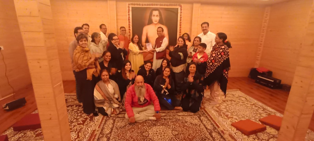Satsang gathering, Tapovan